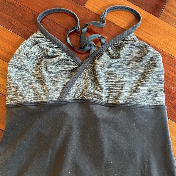 Lululemon Grey Athletic Tank Space Dye Strappy Top Cross Back Size 6 Workout - Picture 6 of 8